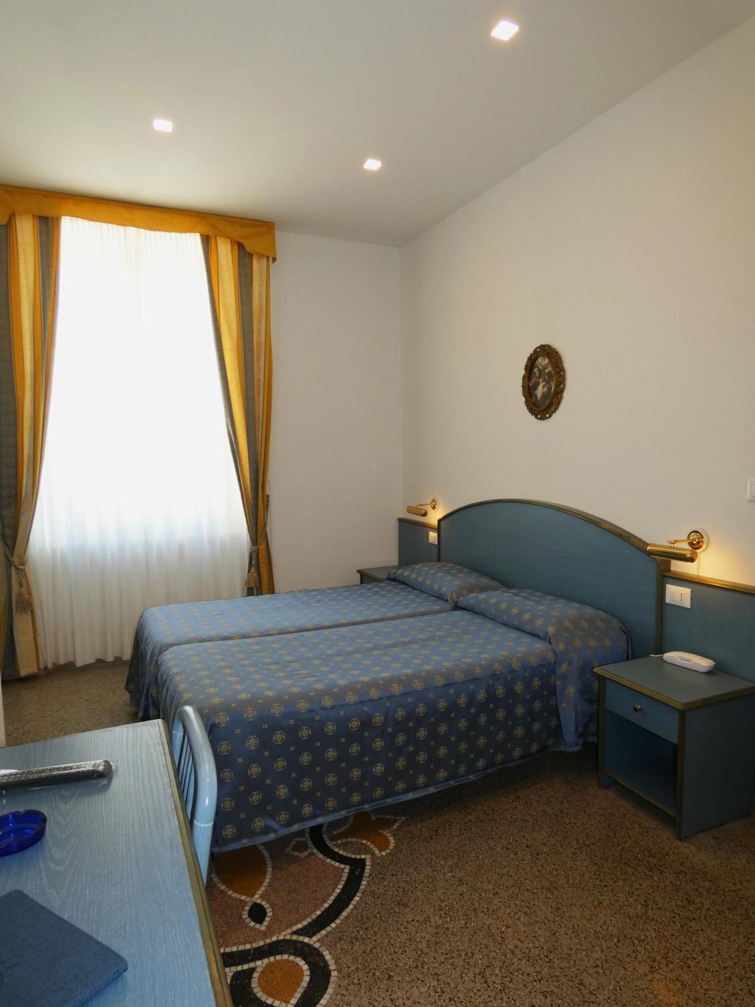 Hotel Villa Centa Varazze Ruang foto